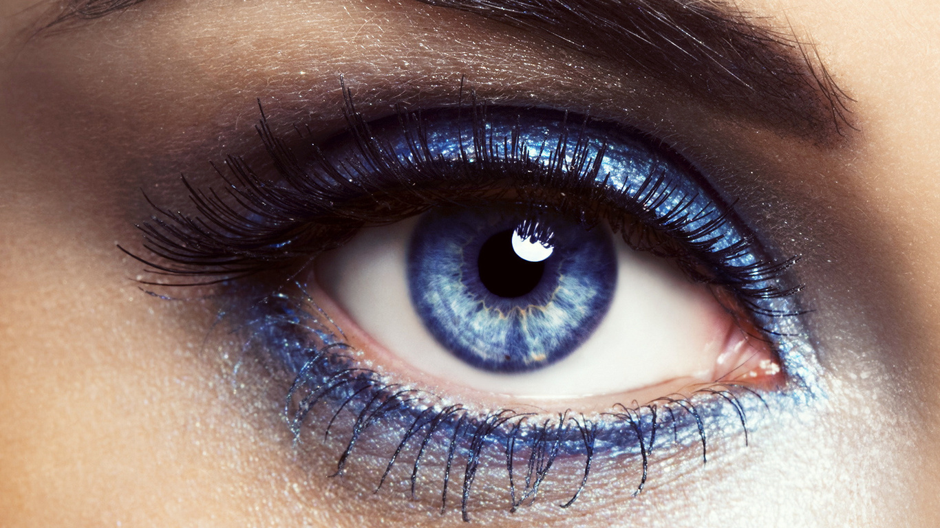Comment maquiller les yeux bleus ?